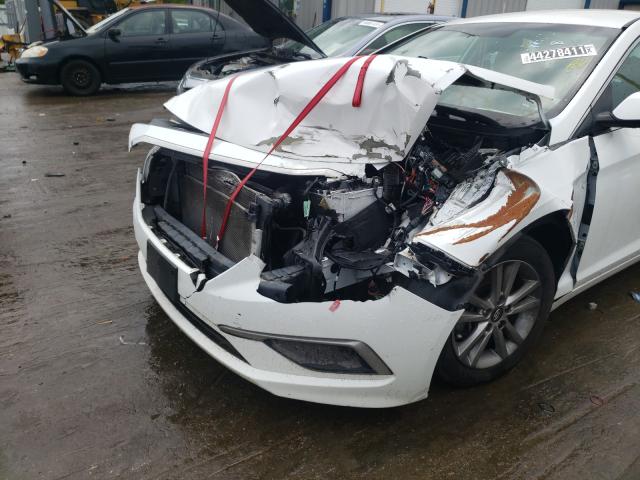 Photo 8 VIN: 5NPE24AF5HH492453 - HYUNDAI SONATA SE 