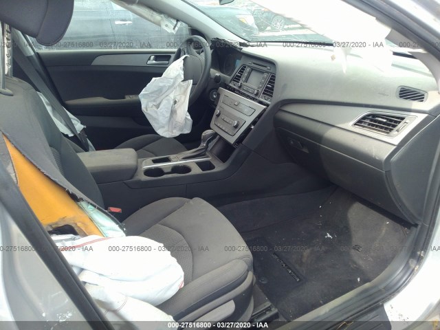 Photo 4 VIN: 5NPE24AF5HH499371 - HYUNDAI SONATA 