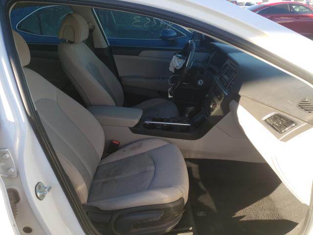 Photo 4 VIN: 5NPE24AF5HH506593 - HYUNDAI SONATA SE 