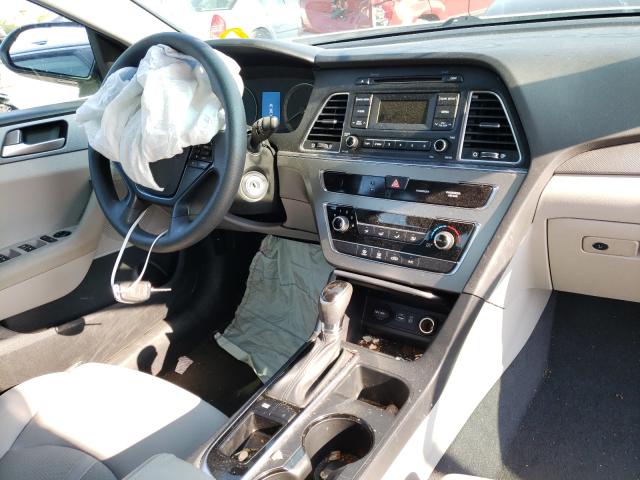 Photo 8 VIN: 5NPE24AF5HH523717 - HYUNDAI SONATA SE 