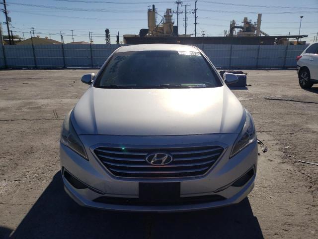 Photo 4 VIN: 5NPE24AF5HH533213 - HYUNDAI SONATA SE 