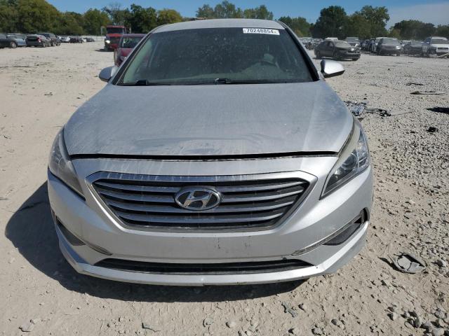 Photo 4 VIN: 5NPE24AF5HH535835 - HYUNDAI SONATA SE 