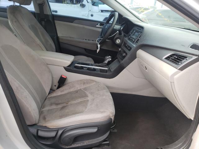 Photo 4 VIN: 5NPE24AF5HH558094 - HYUNDAI SONATA SE 