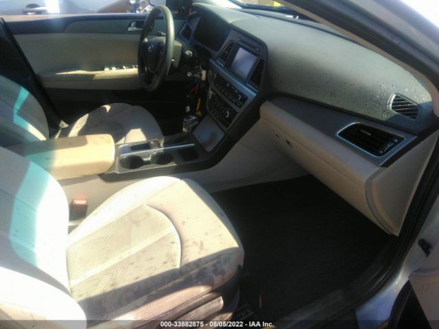 Photo 4 VIN: 5NPE24AF5HH560721 - HYUNDAI SONATA 