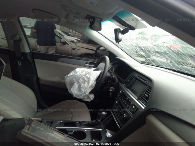 Photo 4 VIN: 5NPE24AF5HH566874 - HYUNDAI SONATA 