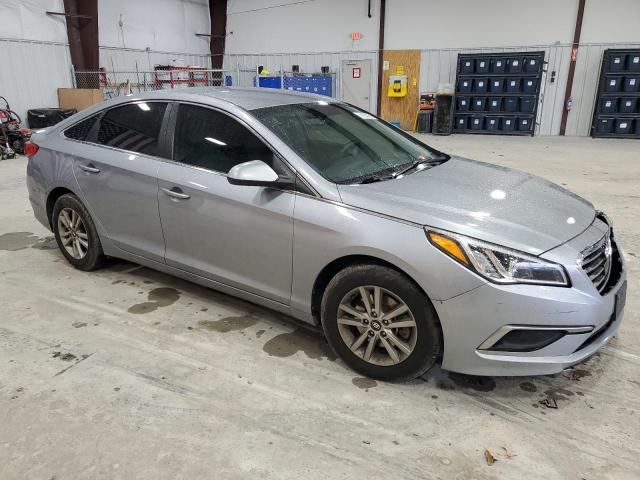 Photo 3 VIN: 5NPE24AF5HH572464 - HYUNDAI SONATA 