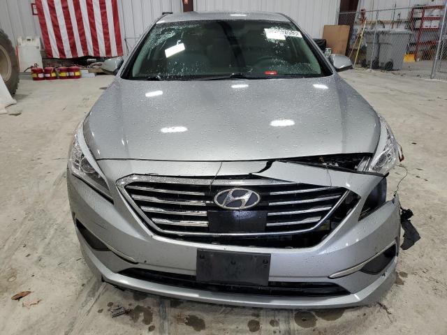 Photo 4 VIN: 5NPE24AF5HH572464 - HYUNDAI SONATA 