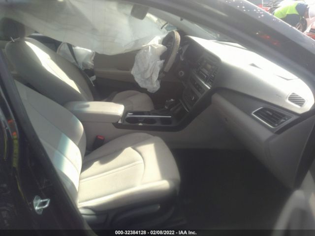 Photo 4 VIN: 5NPE24AF5HH572576 - HYUNDAI SONATA 