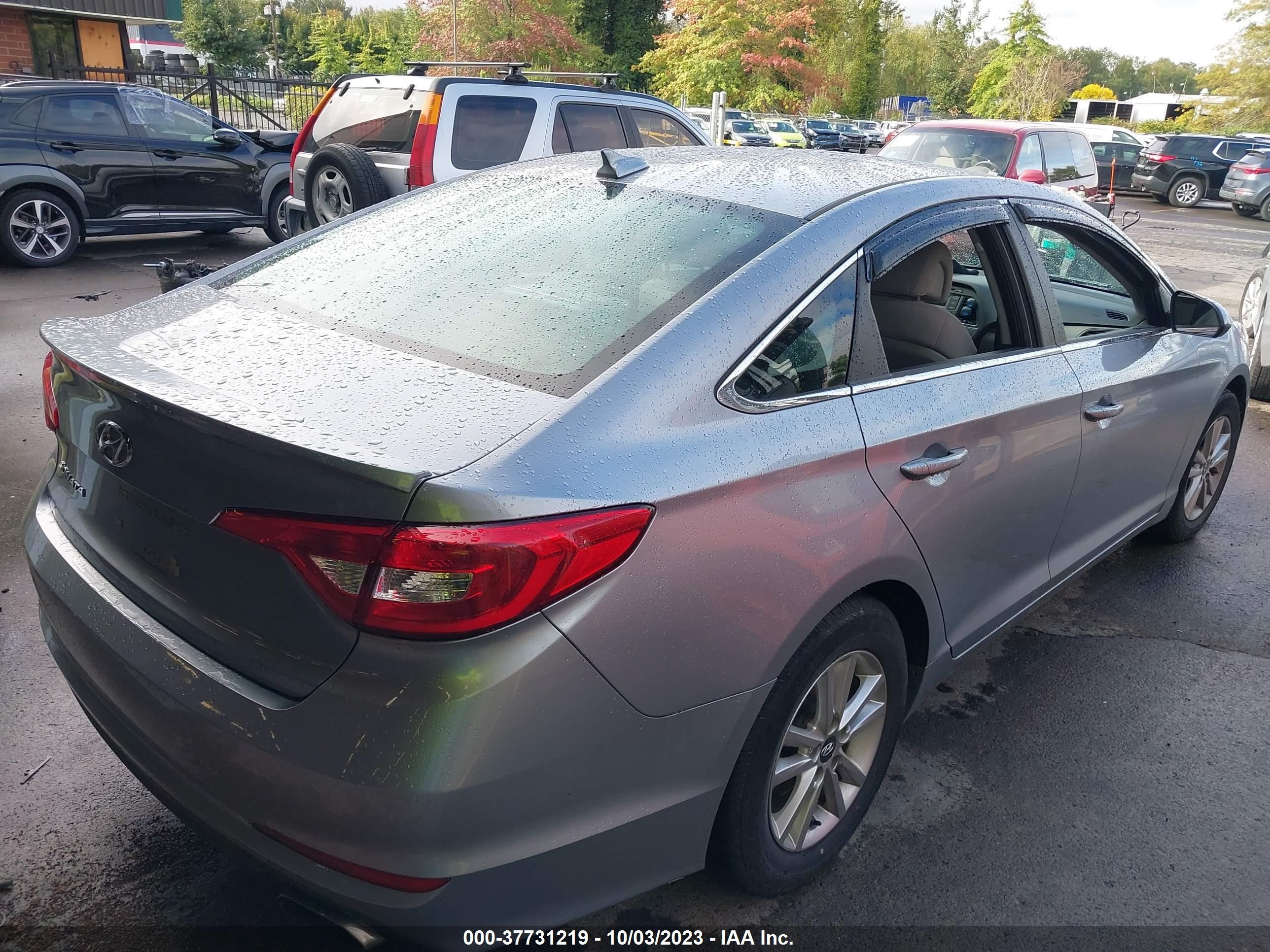 Photo 3 VIN: 5NPE24AF5HH574585 - HYUNDAI SONATA 