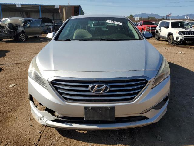 Photo 4 VIN: 5NPE24AF5HH580418 - HYUNDAI SONATA SE 