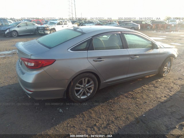 Photo 3 VIN: 5NPE24AF5HH589314 - HYUNDAI SONATA 