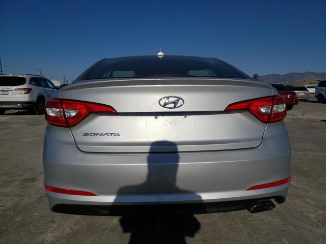 Photo 5 VIN: 5NPE24AF5HH592424 - HYUNDAI SONATA SE 