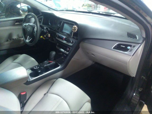 Photo 4 VIN: 5NPE24AF5JH607140 - HYUNDAI SONATA 