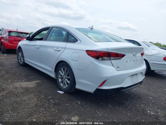 Photo 2 VIN: 5NPE24AF5JH638047 - HYUNDAI SONATA 