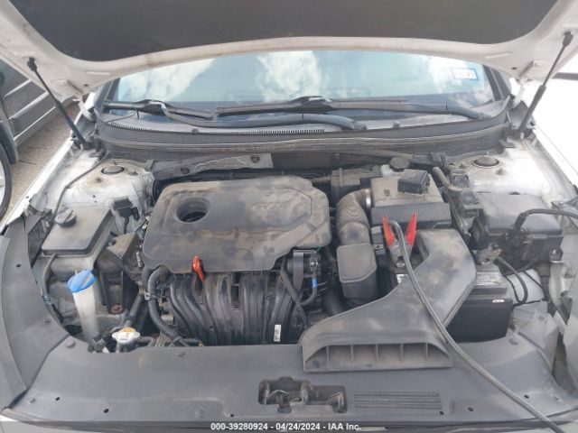 Photo 9 VIN: 5NPE24AF5JH655656 - HYUNDAI SONATA 