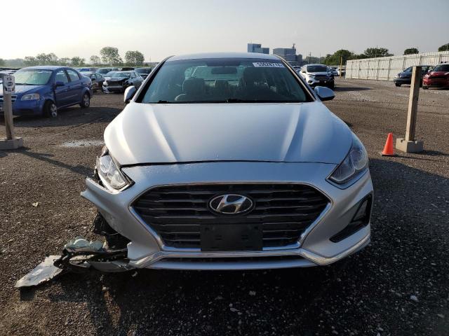 Photo 4 VIN: 5NPE24AF5JH680900 - HYUNDAI SONATA SE 