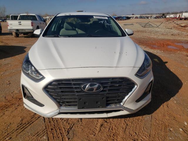 Photo 4 VIN: 5NPE24AF5JH694053 - HYUNDAI SONATA SE 