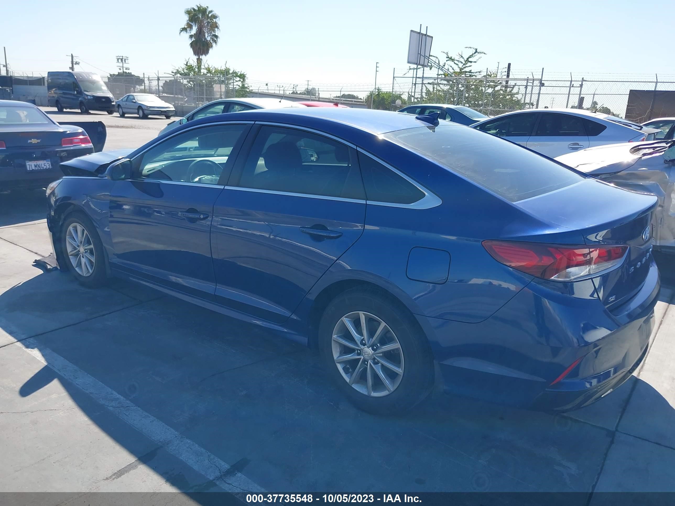 Photo 2 VIN: 5NPE24AF5JH698104 - HYUNDAI SONATA 