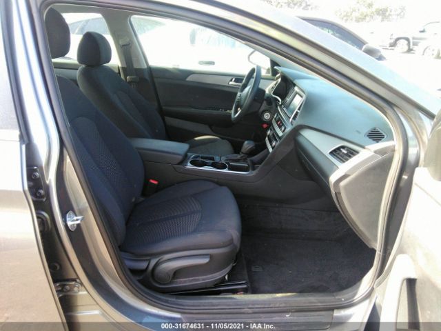 Photo 4 VIN: 5NPE24AF5JH700658 - HYUNDAI SONATA 