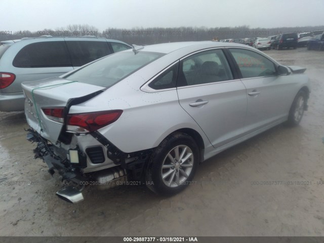 Photo 3 VIN: 5NPE24AF5JH701194 - HYUNDAI SONATA 