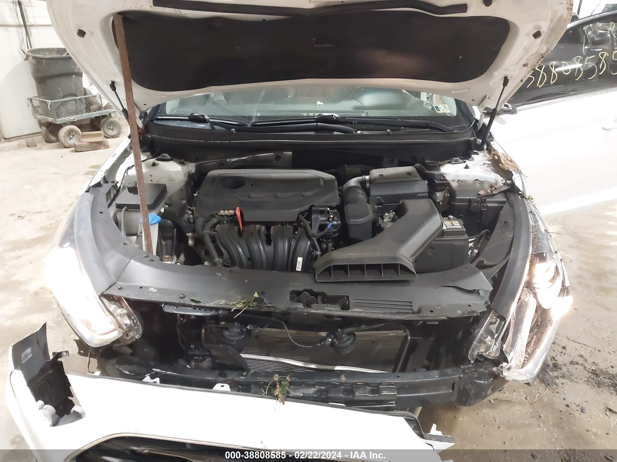 Photo 9 VIN: 5NPE24AF5JH706198 - HYUNDAI SONATA 