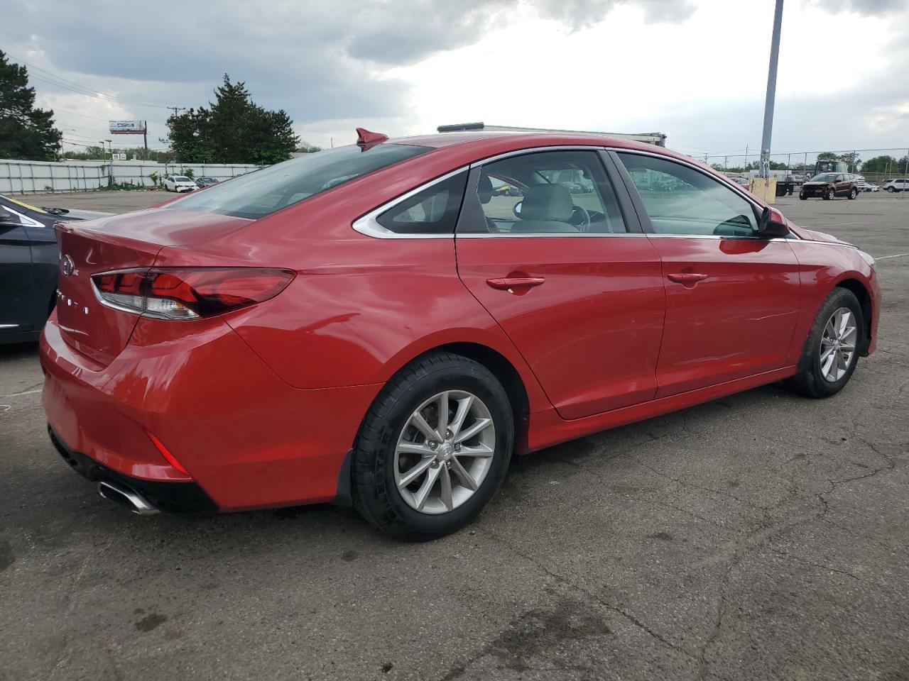 Photo 2 VIN: 5NPE24AF5JH708968 - HYUNDAI SONATA 