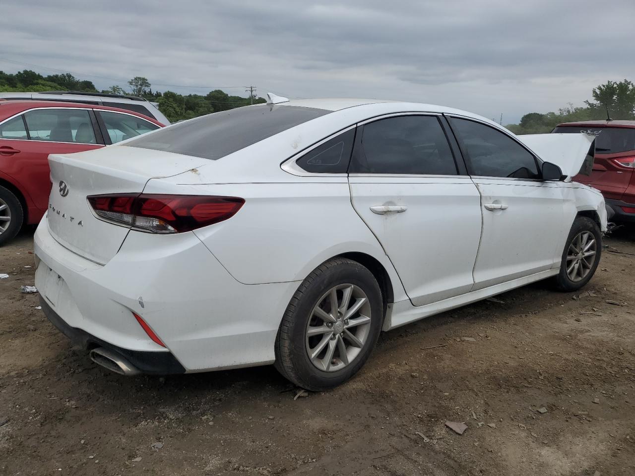 Photo 2 VIN: 5NPE24AF5JH713054 - HYUNDAI SONATA 