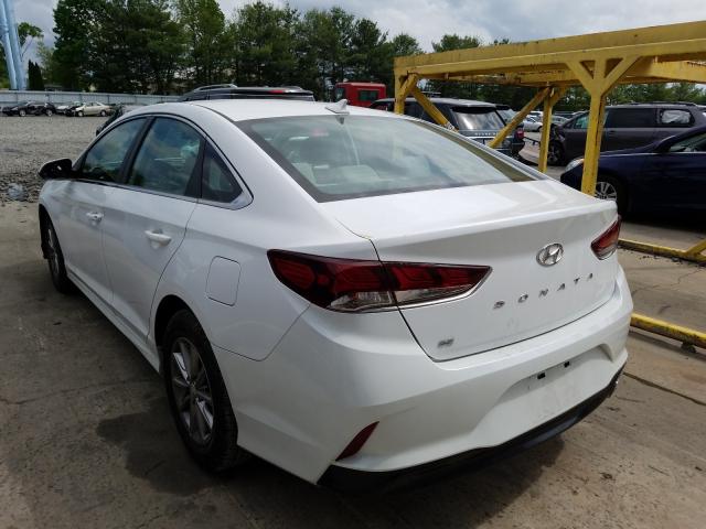 Photo 2 VIN: 5NPE24AF5KH735735 - HYUNDAI SONATA SE 