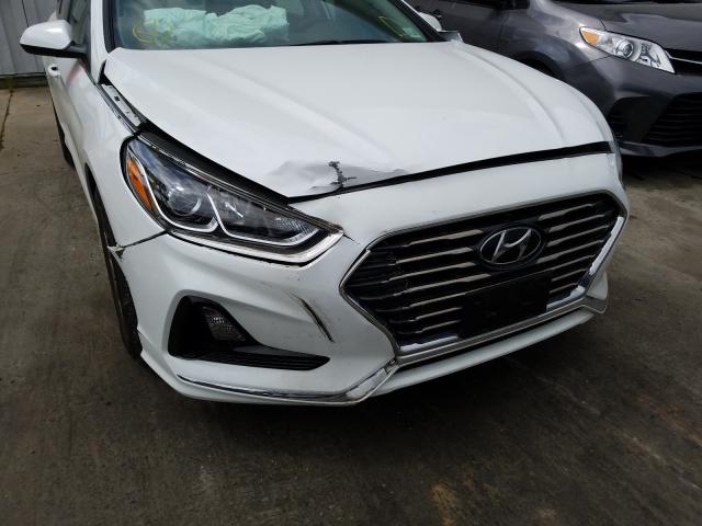 Photo 8 VIN: 5NPE24AF5KH735735 - HYUNDAI SONATA SE 