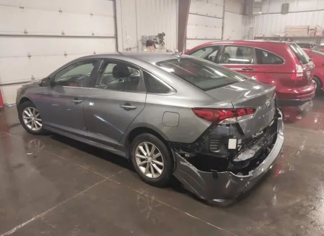 Photo 2 VIN: 5NPE24AF5KH747688 - HYUNDAI SONATA 