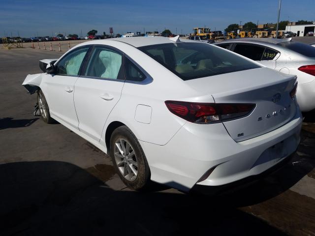 Photo 2 VIN: 5NPE24AF5KH749649 - HYUNDAI SONATA SE 