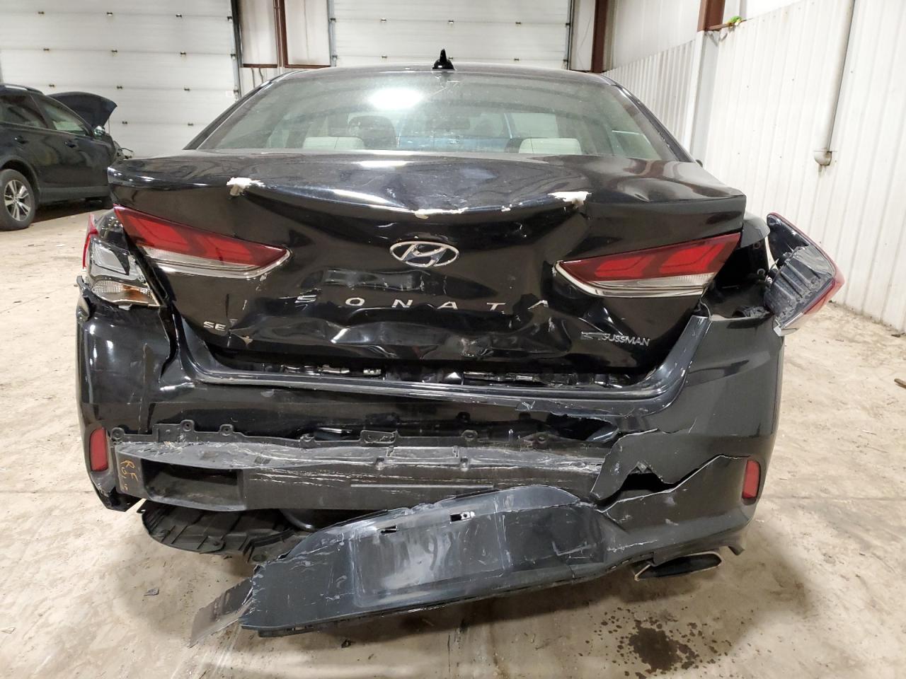 Photo 5 VIN: 5NPE24AF5KH749781 - HYUNDAI SONATA 