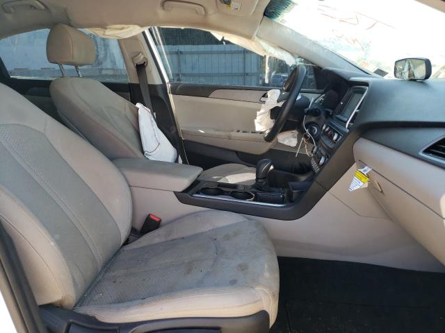 Photo 4 VIN: 5NPE24AF5KH753524 - HYUNDAI SONATA SE 