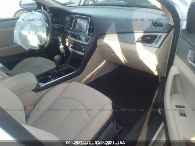 Photo 4 VIN: 5NPE24AF5KH766001 - HYUNDAI SONATA 