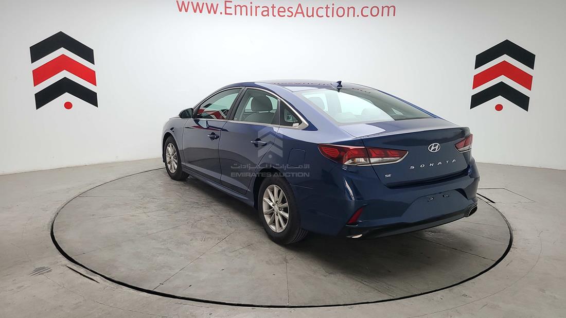 Photo 8 VIN: 5NPE24AF5KH768749 - HYUNDAI SONATA 