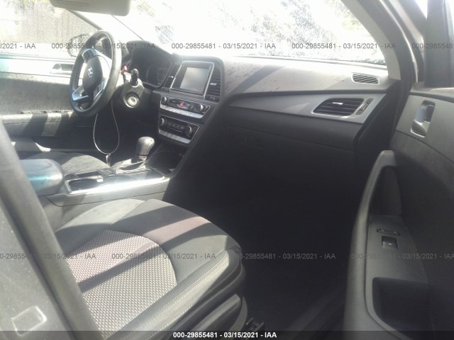 Photo 4 VIN: 5NPE24AF5KH774678 - HYUNDAI SONATA 