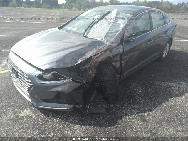 Photo 5 VIN: 5NPE24AF5KH779217 - HYUNDAI SONATA 