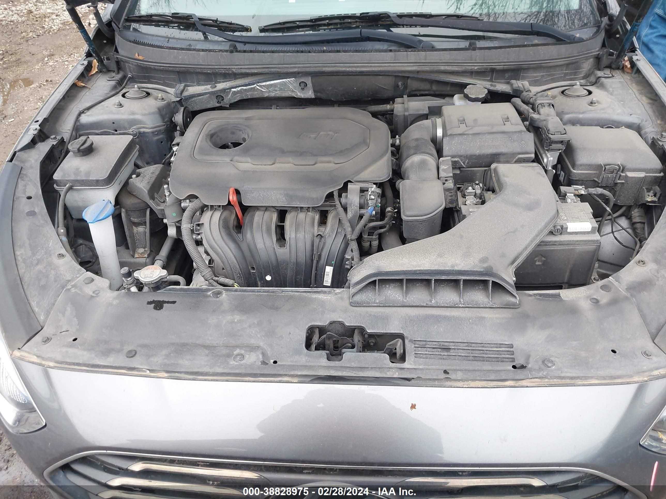 Photo 9 VIN: 5NPE24AF5KH797636 - HYUNDAI SONATA 