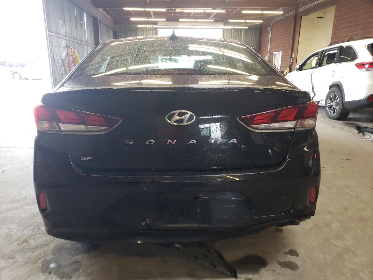 Photo 5 VIN: 5NPE24AF5KH804293 - HYUNDAI SONATA 