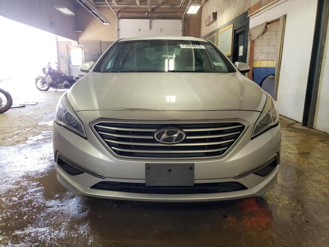 Photo 4 VIN: 5NPE24AF6FH025412 - HYUNDAI SONATA SE 