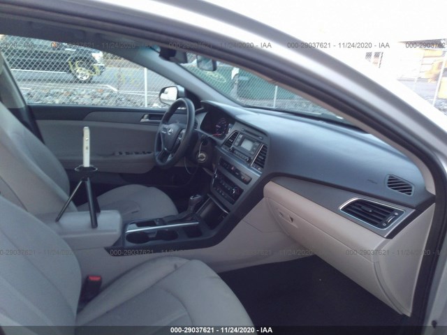 Photo 4 VIN: 5NPE24AF6FH033204 - HYUNDAI SONATA 