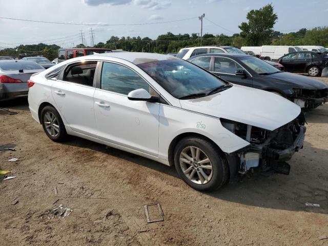 Photo 3 VIN: 5NPE24AF6FH049029 - HYUNDAI SONATA SE 