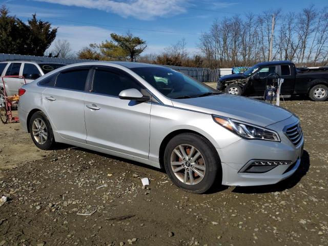 Photo 3 VIN: 5NPE24AF6FH057731 - HYUNDAI SONATA SE 