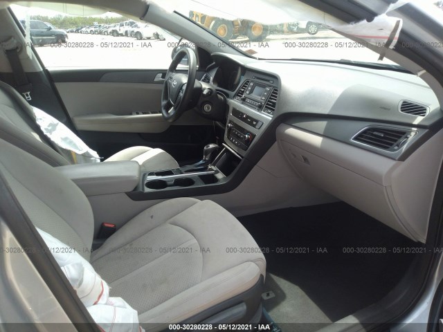 Photo 4 VIN: 5NPE24AF6FH066963 - HYUNDAI SONATA 