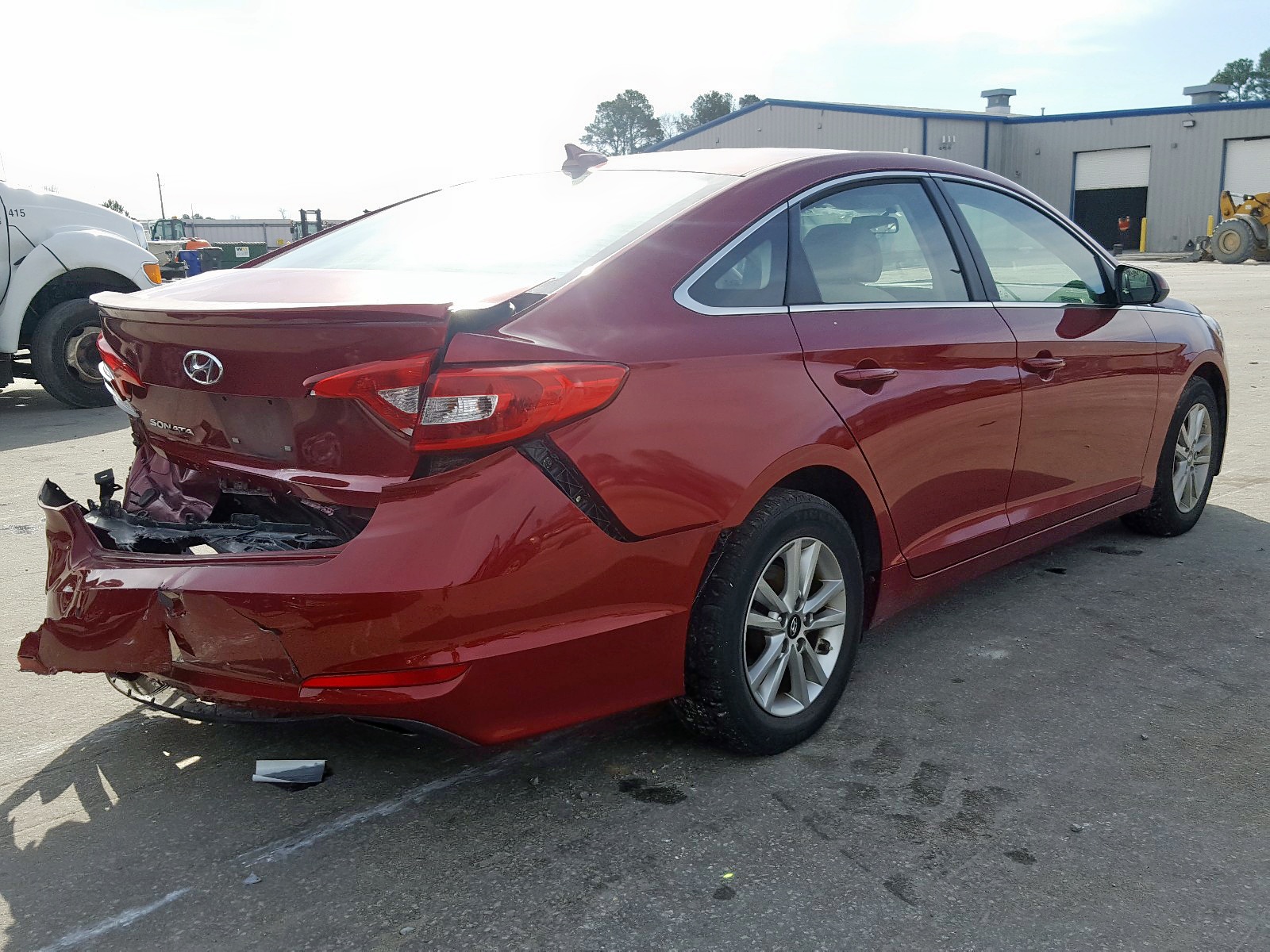 Photo 3 VIN: 5NPE24AF6FH108807 - HYUNDAI SONATA SE 