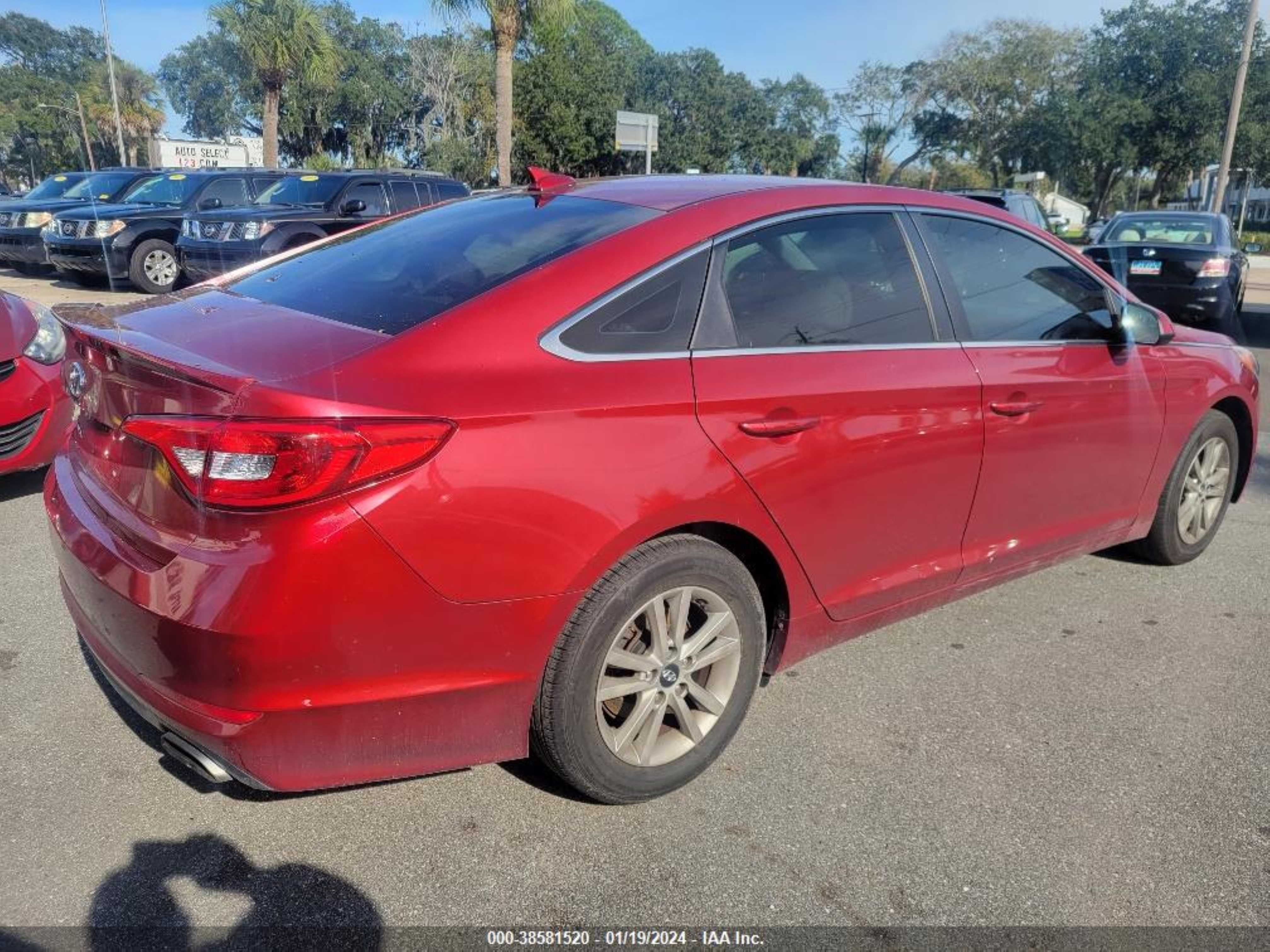 Photo 3 VIN: 5NPE24AF6FH126014 - HYUNDAI SONATA 