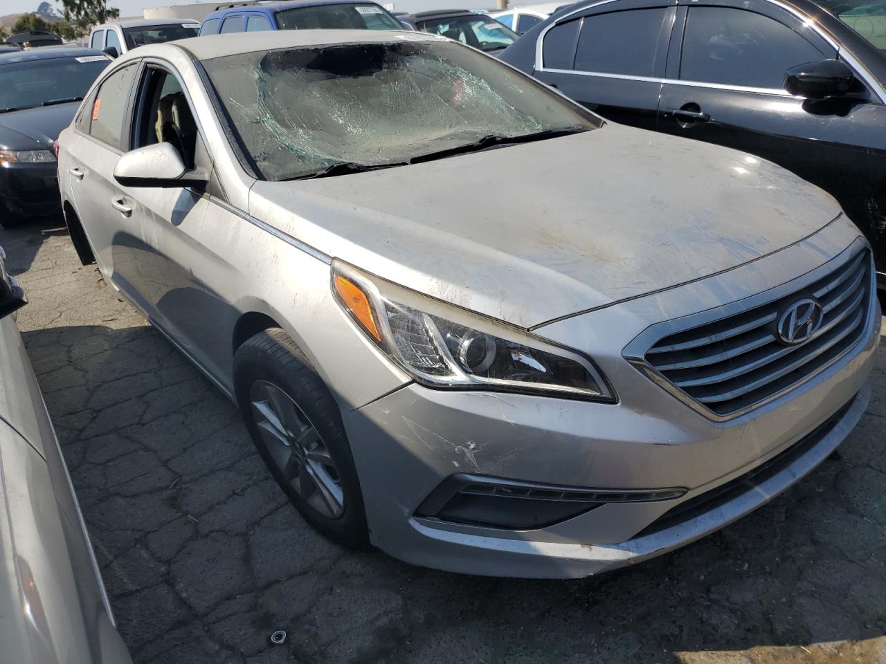 Photo 3 VIN: 5NPE24AF6FH134596 - HYUNDAI SONATA 