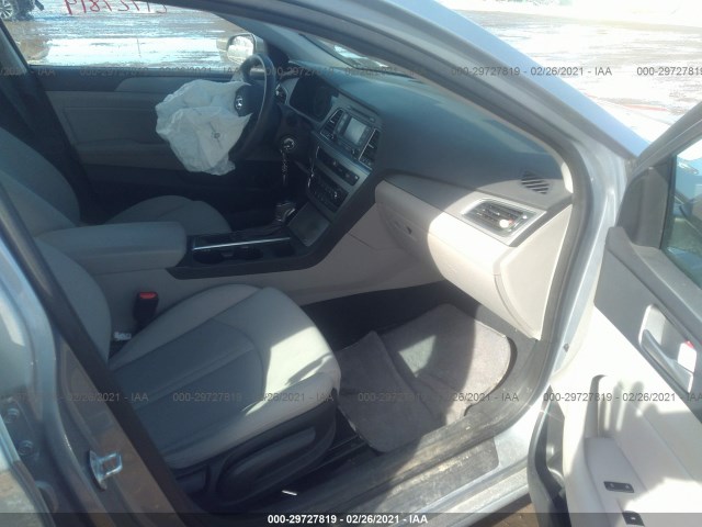 Photo 4 VIN: 5NPE24AF6FH159143 - HYUNDAI SONATA 