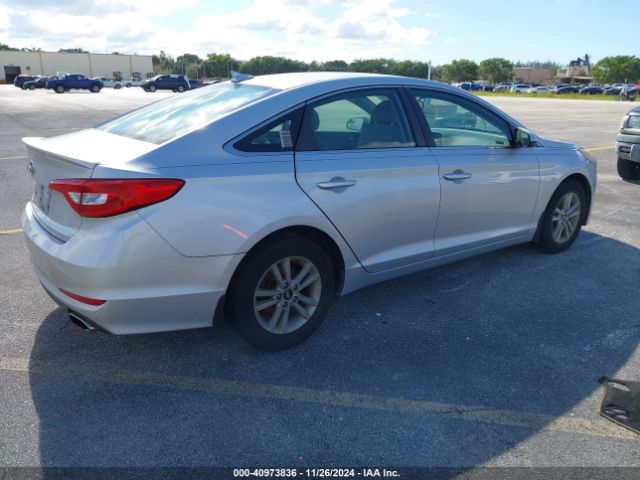 Photo 3 VIN: 5NPE24AF6FH193146 - HYUNDAI SONATA 