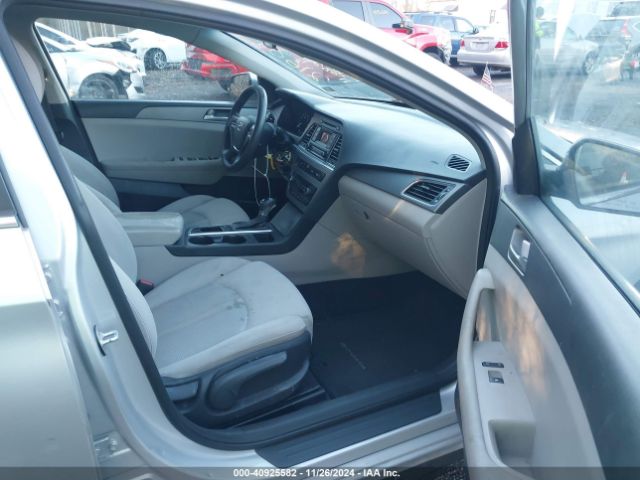 Photo 4 VIN: 5NPE24AF6FH216893 - HYUNDAI SONATA 